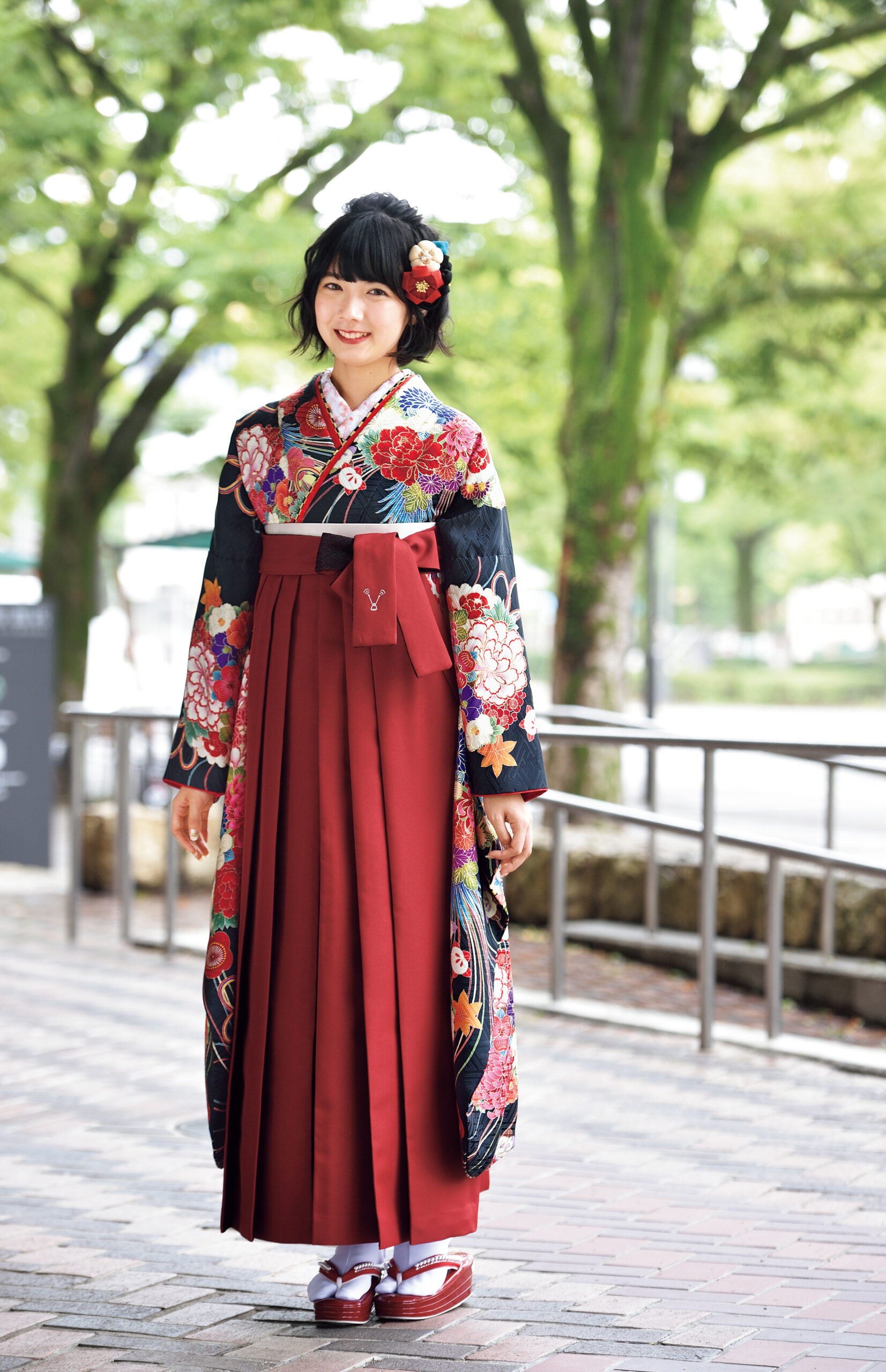 卒業式の袴に合わせる着物は？振袖でも大丈夫？ | きもの永見 